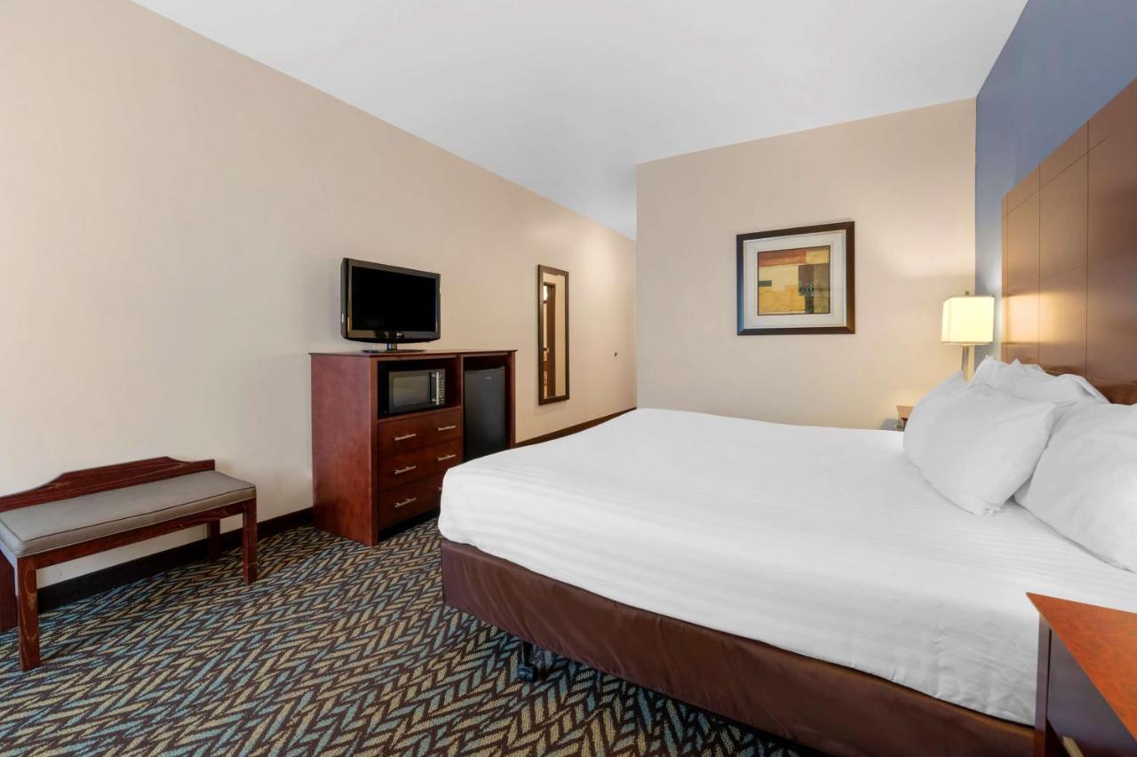Best Western Plus Covered Bridge Inn Brazil Exterior photo